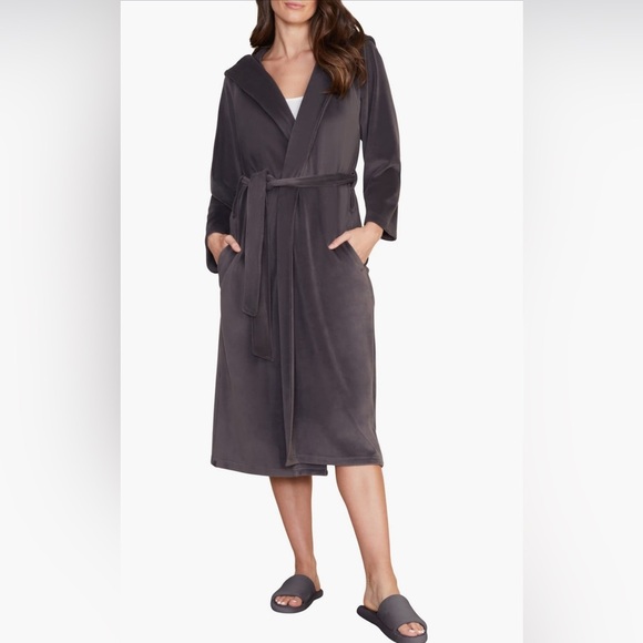 NWT Barefoot dreams luxechic hooded velour robe - Picture 1 of 3